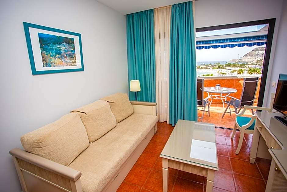 Amadores Beach Apartments