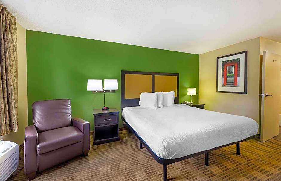 Extended Stay America Suites - Cleveland - Beachwood - Orange Place - South