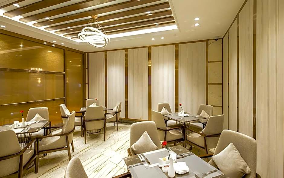Royal Dragon Hotel