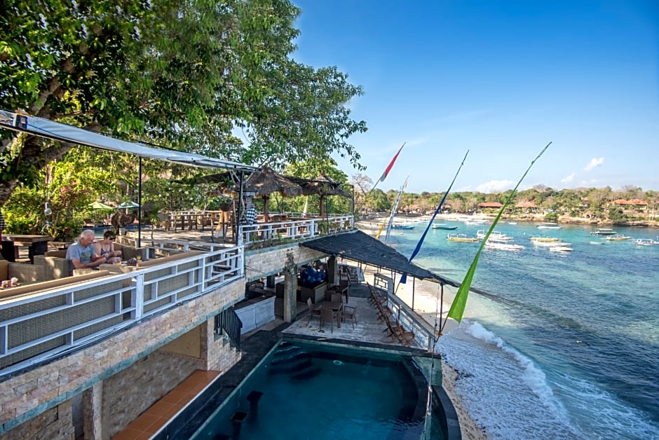 Mushroom Beach Bungalows by ZUZU