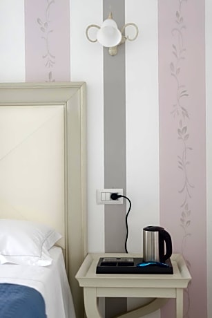 Single - Private Bathroom