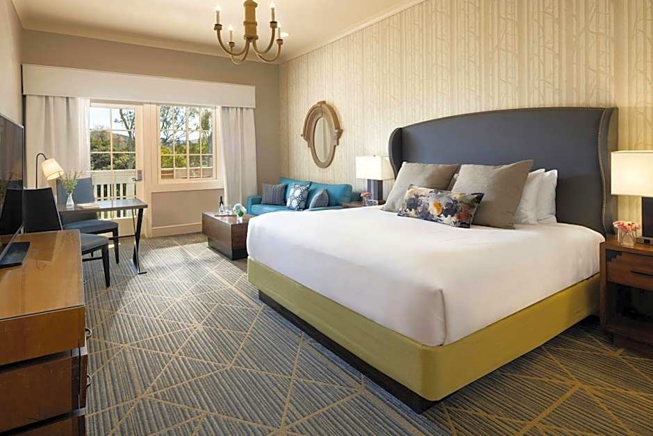 River Terrace Inn