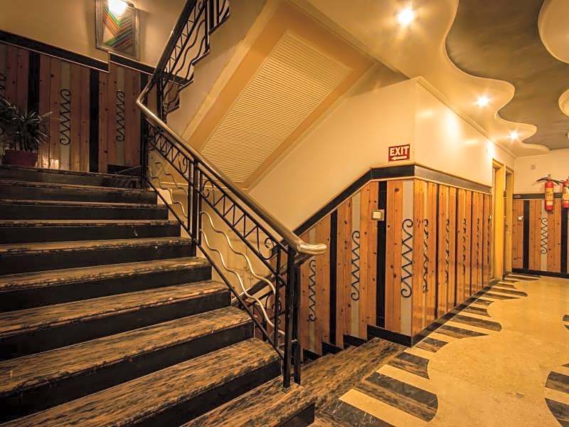 The Suncourt Hotel Yatri