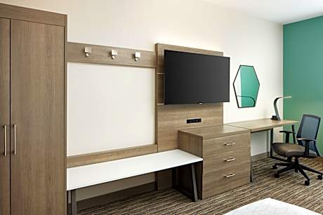 1 King Suite Communications Accessible