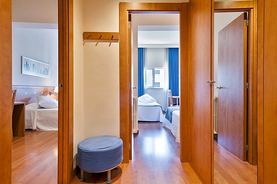 Photo 1 of 10 of Quadruple Room