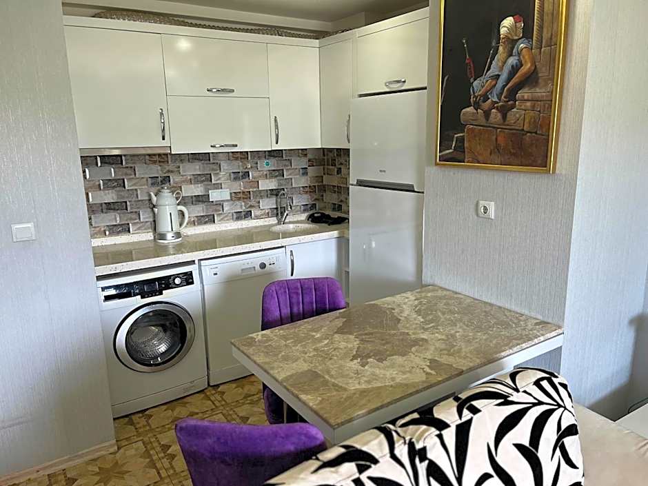 Gardenya Lara Suit Hotel