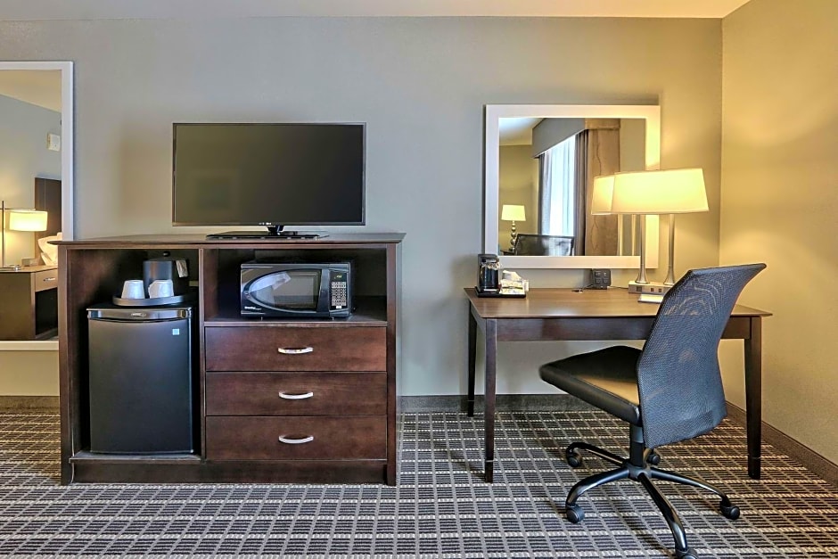 Hampton Inn By Hilton & Suites Albuquerque Airport