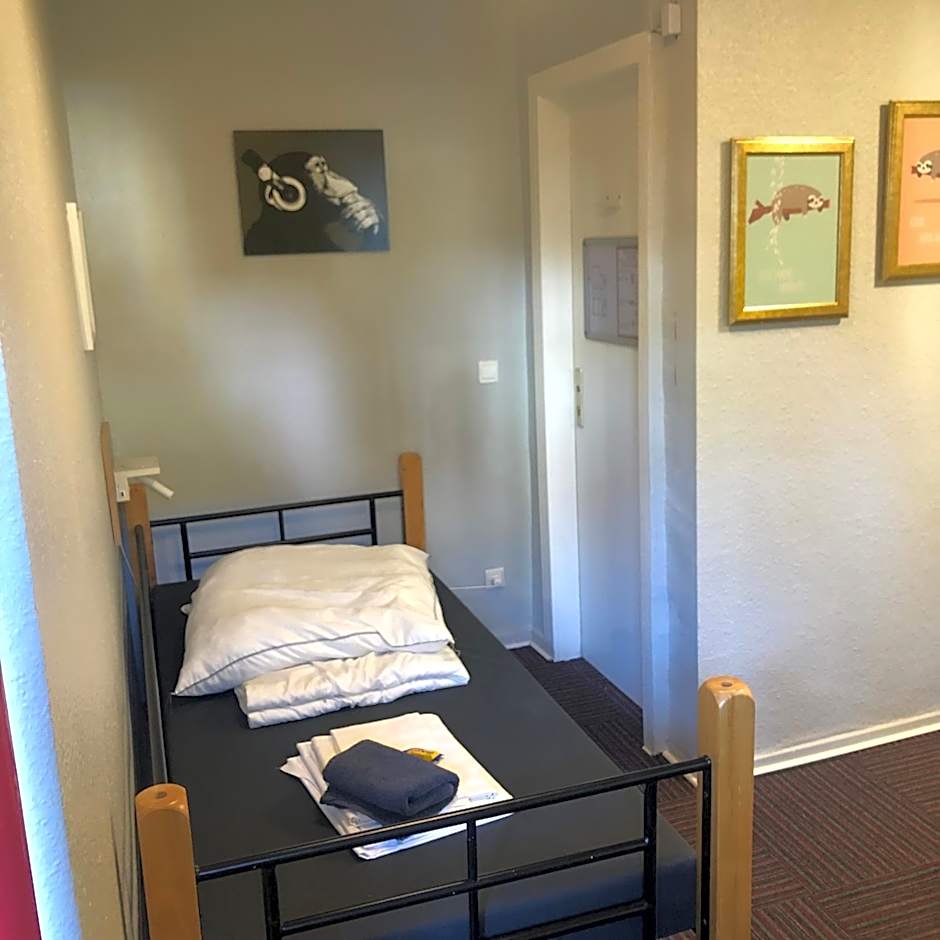 Backpackers Düsseldorf - SELF CHECK-IN