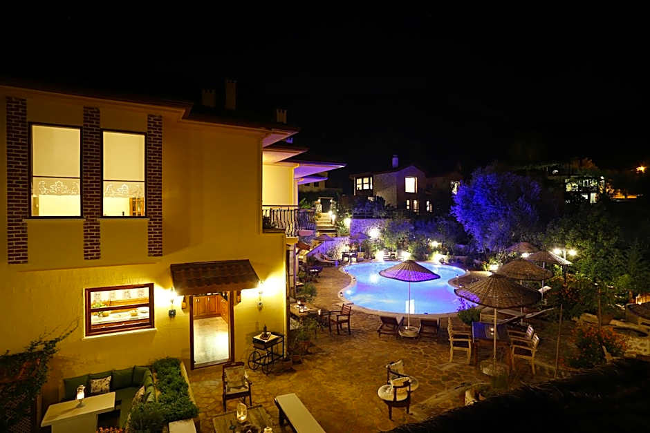 Mandarin & Mango Boutique Hotel