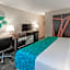 Howard Johnson by Wyndham Romulus Detroit Metro Airport