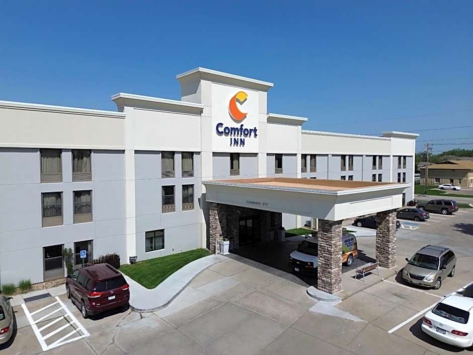 Photo 1 of 32 of Comfort Inn Kearney I-80