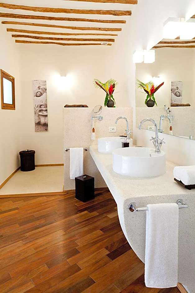 Essque Zalu Zanzibar