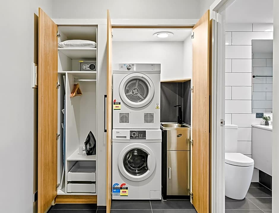 AVENUE MOTEL APARTMENTS