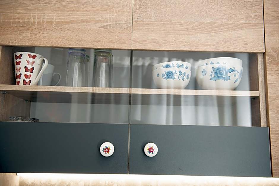 Tsaner Apartment and Rooms