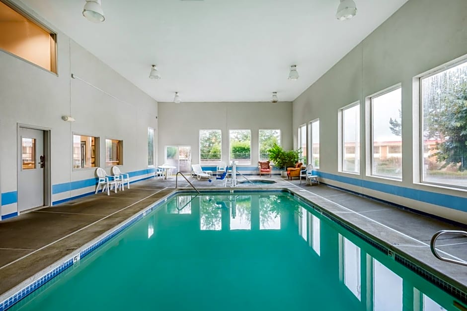 Super 8 by Wyndham Kelso Longview Area