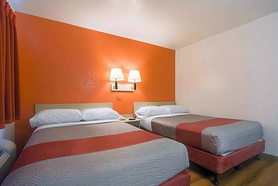 Park Inn by Radisson, Lakewood