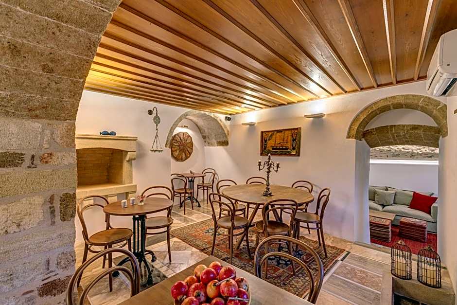 Malvasia Traditional Hotel