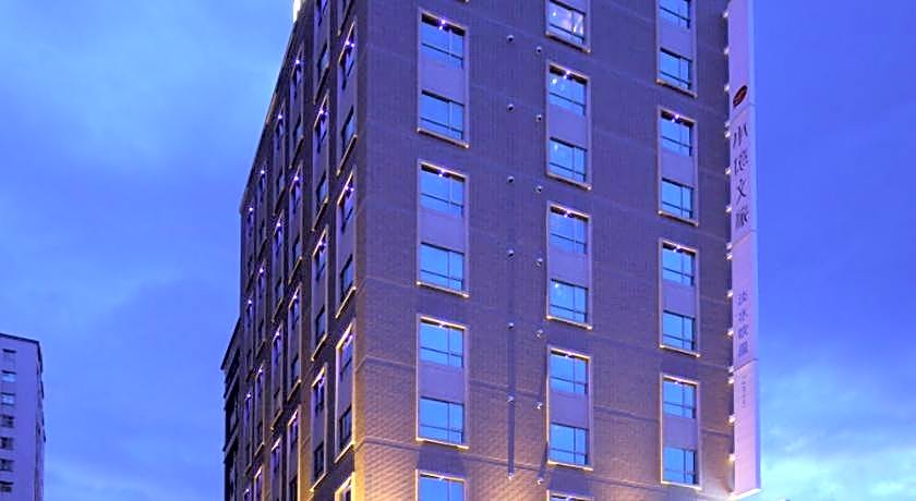 Hotelday Plus Tamsui