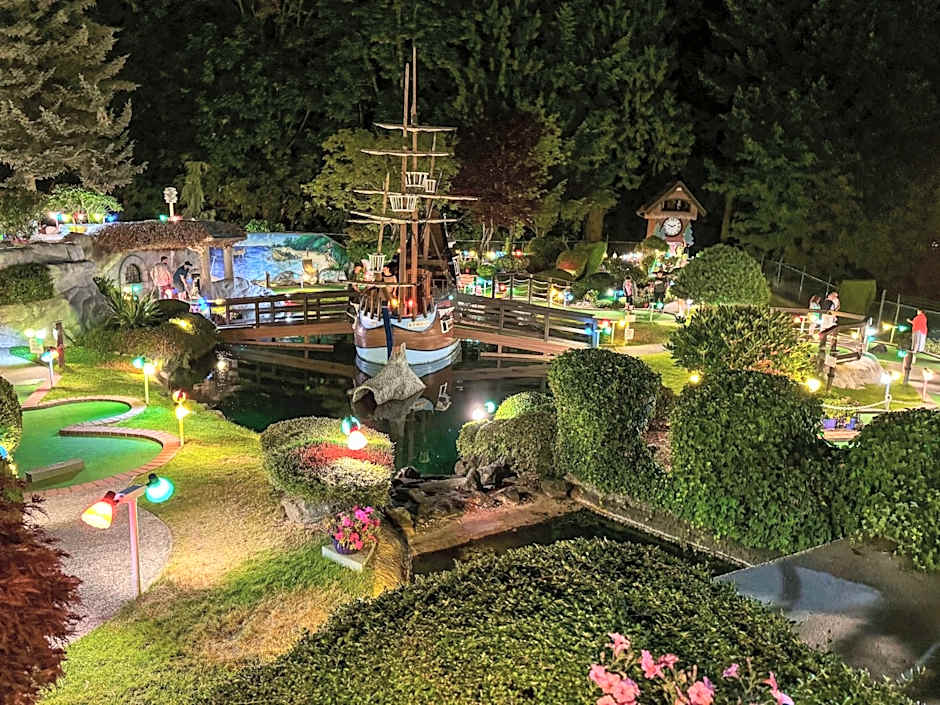 Coast Parksville Hotel