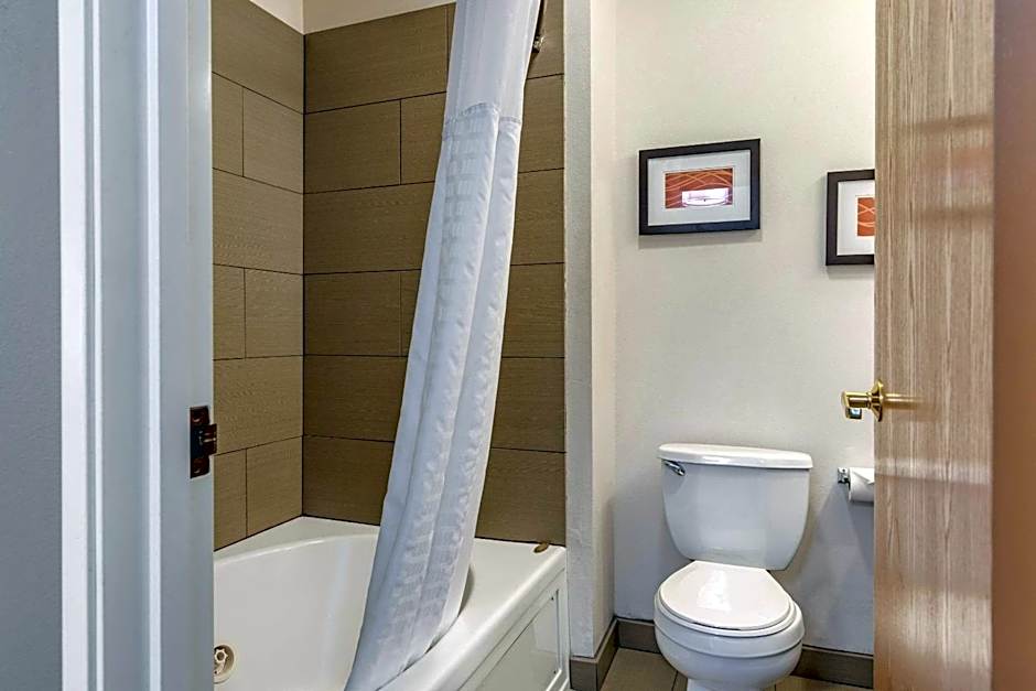 Comfort Inn & Suites Paw Paw