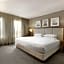 DoubleTree Suites by Hilton Hotel Boston - Cambridge