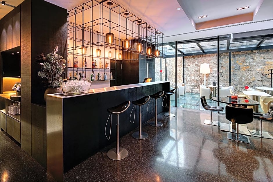 Olivia Plaza Hotel