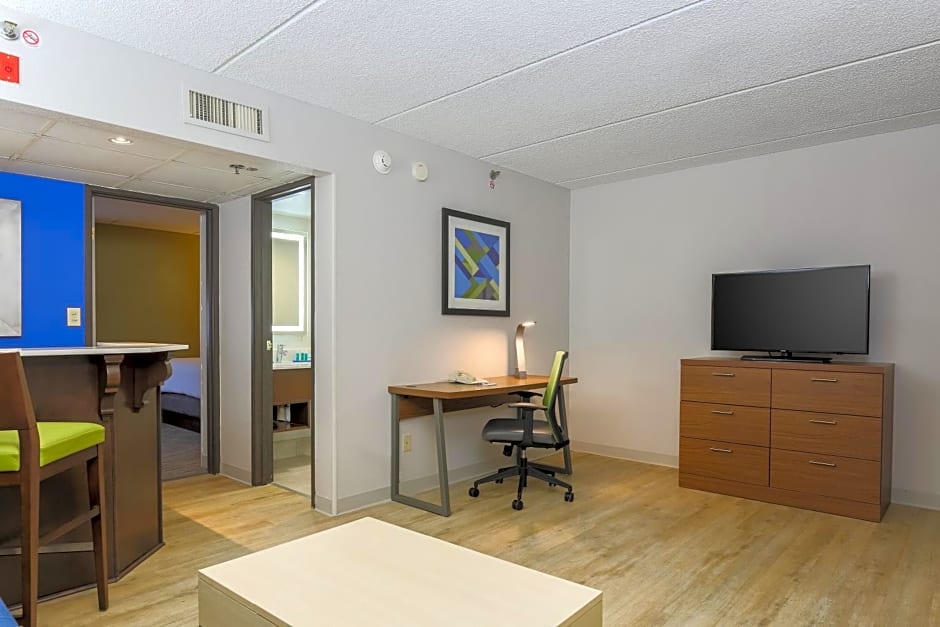 Holiday Inn Express Milwaukee - West Medical Center By IHG