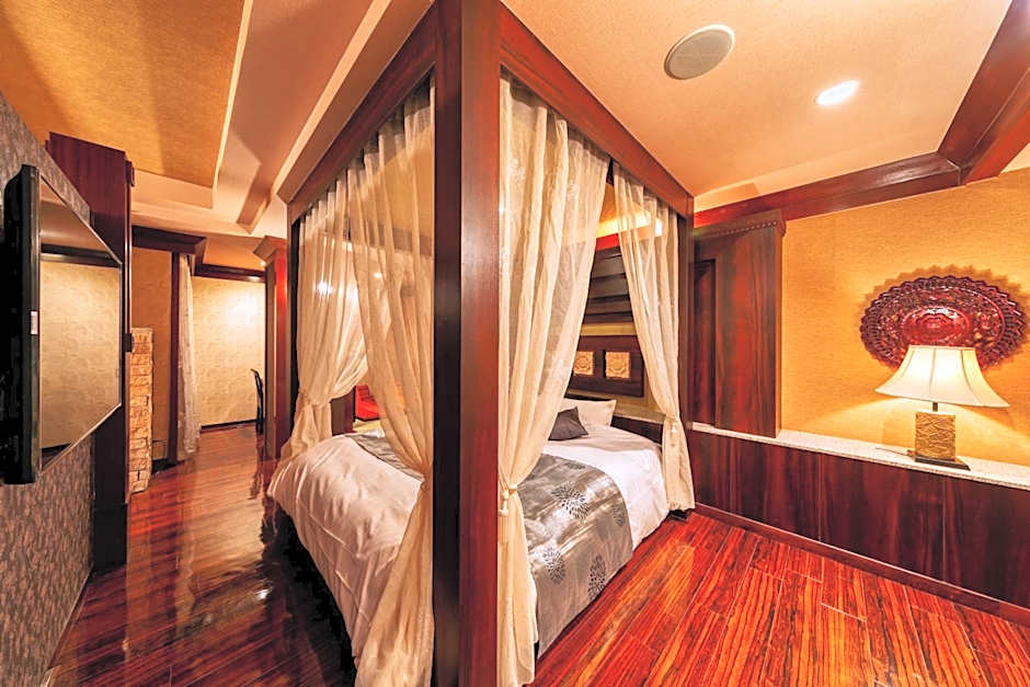 Hotel Lotus Otsu (Adult Only)