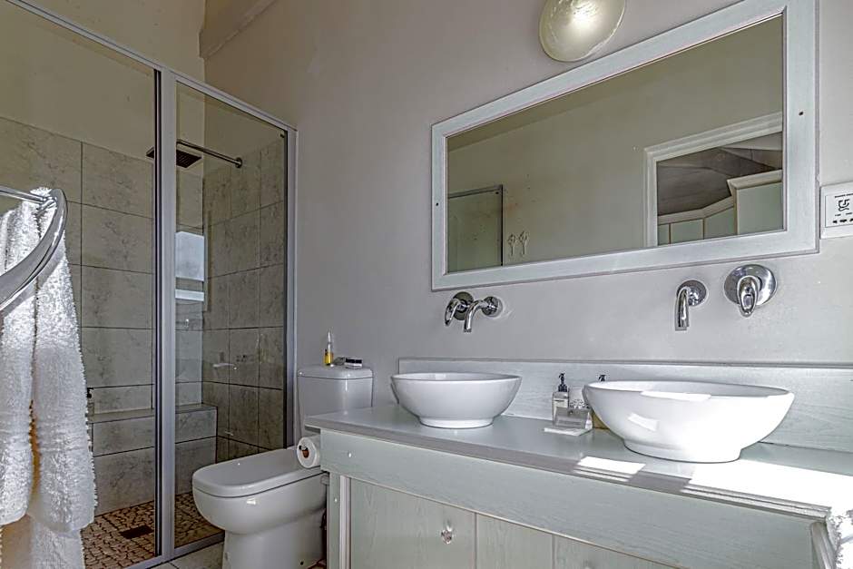 138 Marine Beachfront Guesthouse