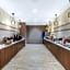 La Quinta Inn & Suites by Wyndham Kansas City Beacon Hill
