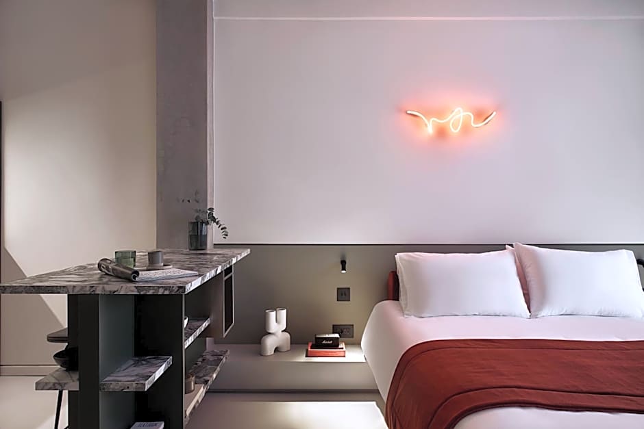 The Newel Metaxourgeio