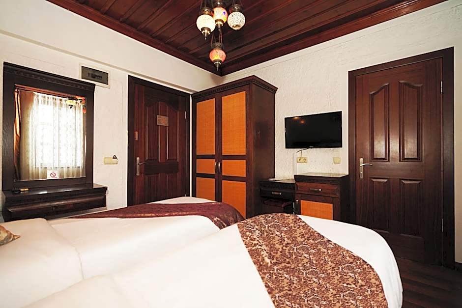 Cicerone Lodge Hotel