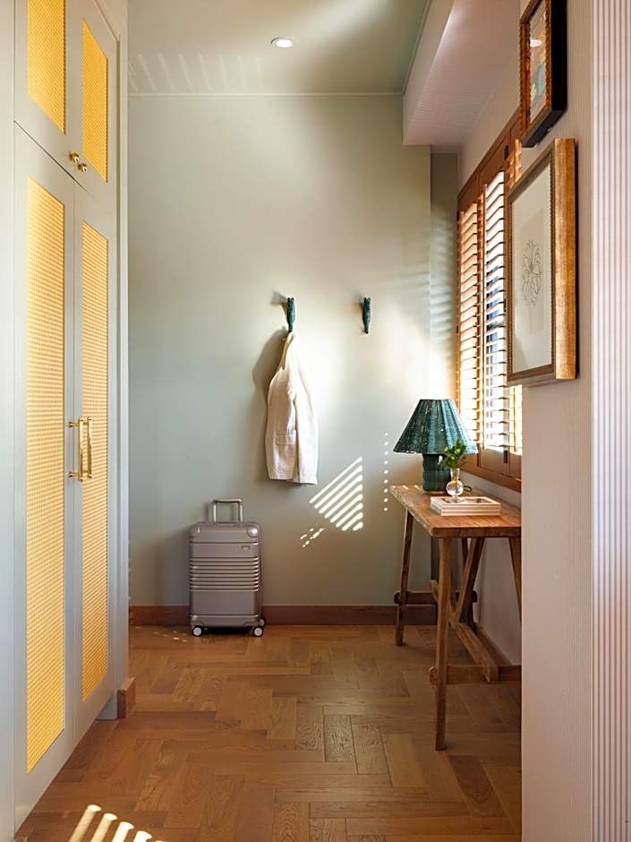 Palihouse Hyde Park Village