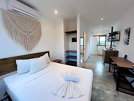 Deluxe Queen Room