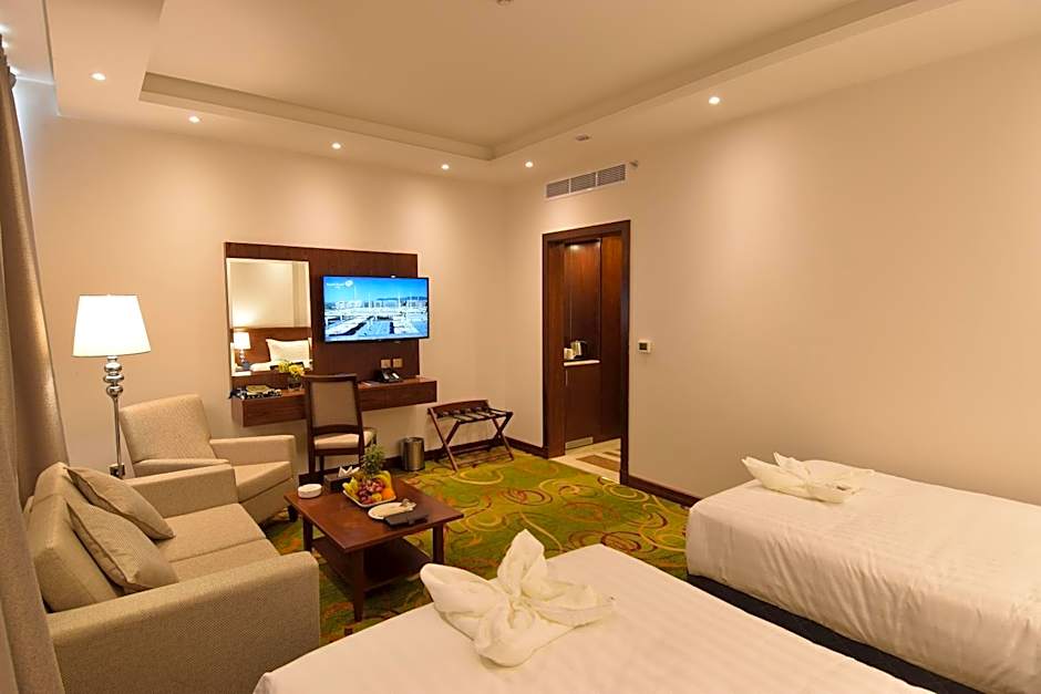 Zaha Al Munawara Hotel