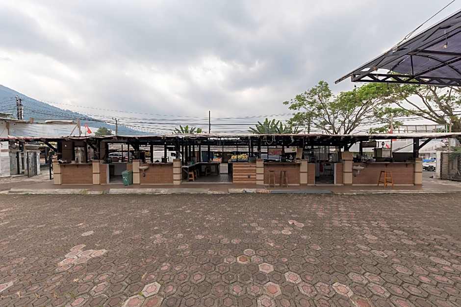 Urbanview Hotel Anggrek Puncak by RedDoorz