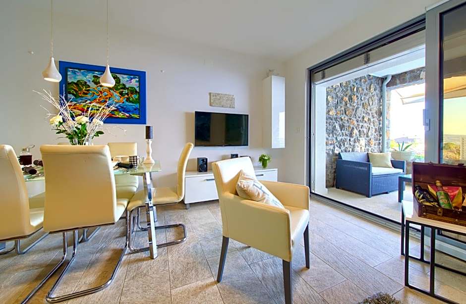 Villa Miracle 1 with heated pool