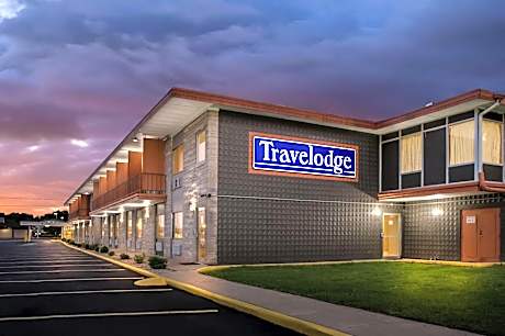 Travelodge by Wyndham Bloomington 