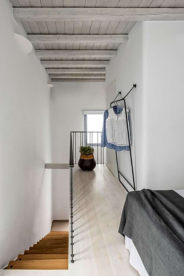 Photo 1 of 11 of Executive Suite