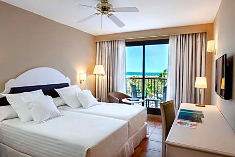 Superior Twin Room with Sea View