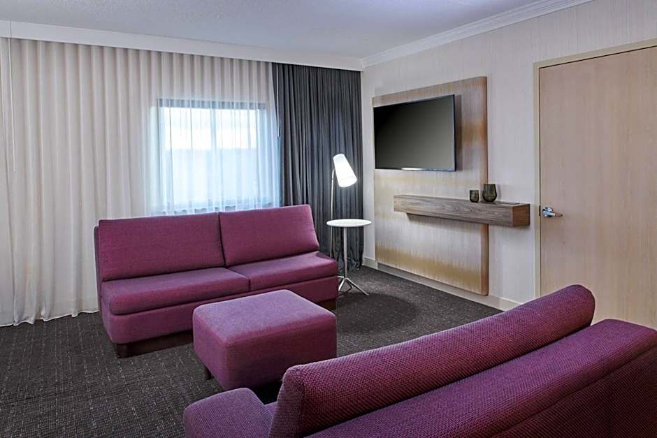 Delta Hotels Detroit Novi