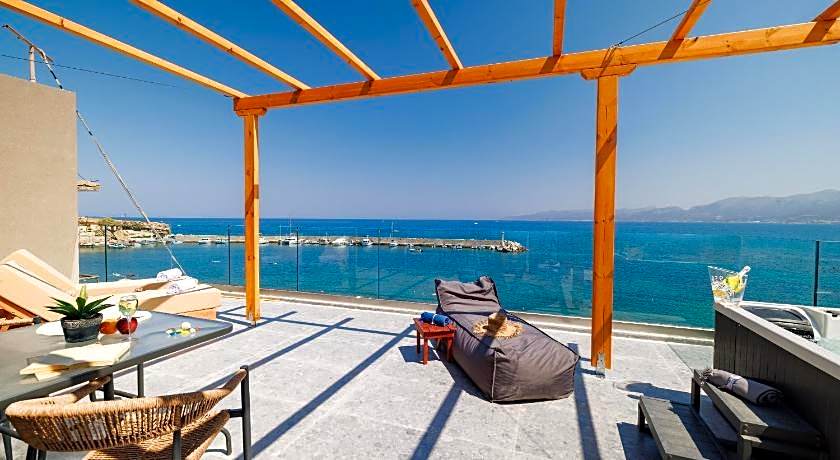 Soho SeaFront Suites