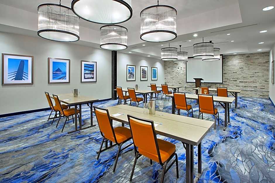 Fairfield Inn & Suites by Marriott Milwaukee Downtown