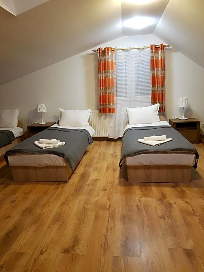 Hostel Mleczna - Metro Zacisze