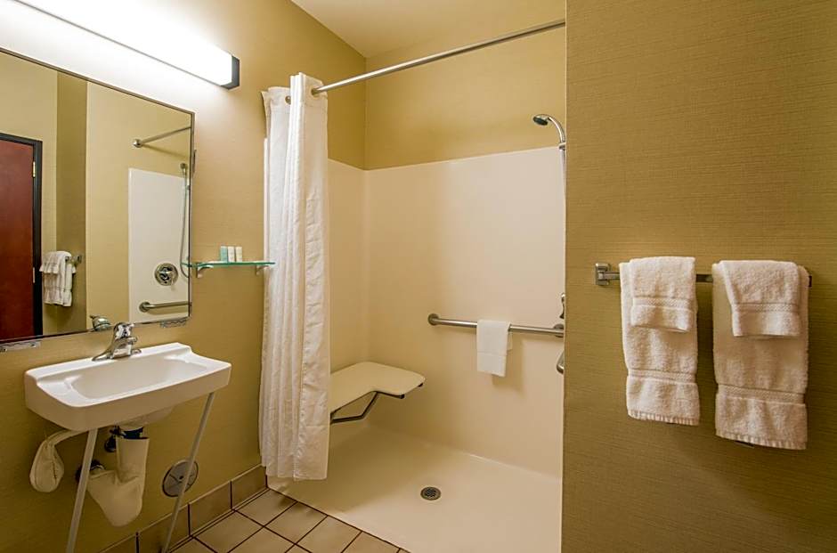 Comfort Suites Springfield RiverBend Medical