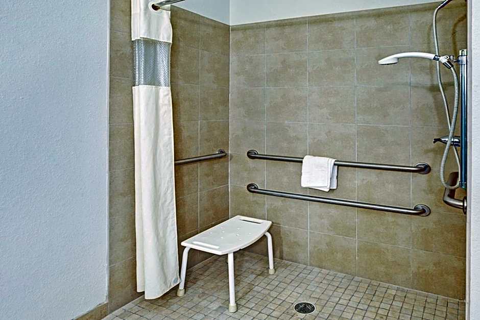 Scottish Inns and Suites - La Porte