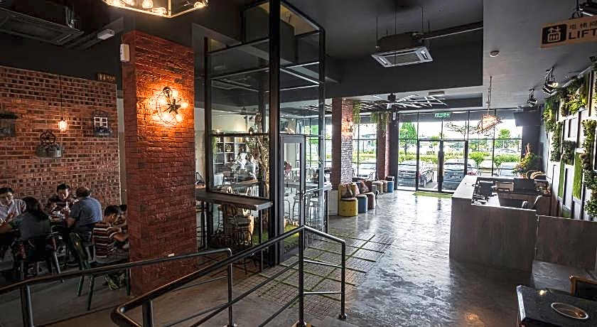 V3 Hotel & Residence Seri Alam