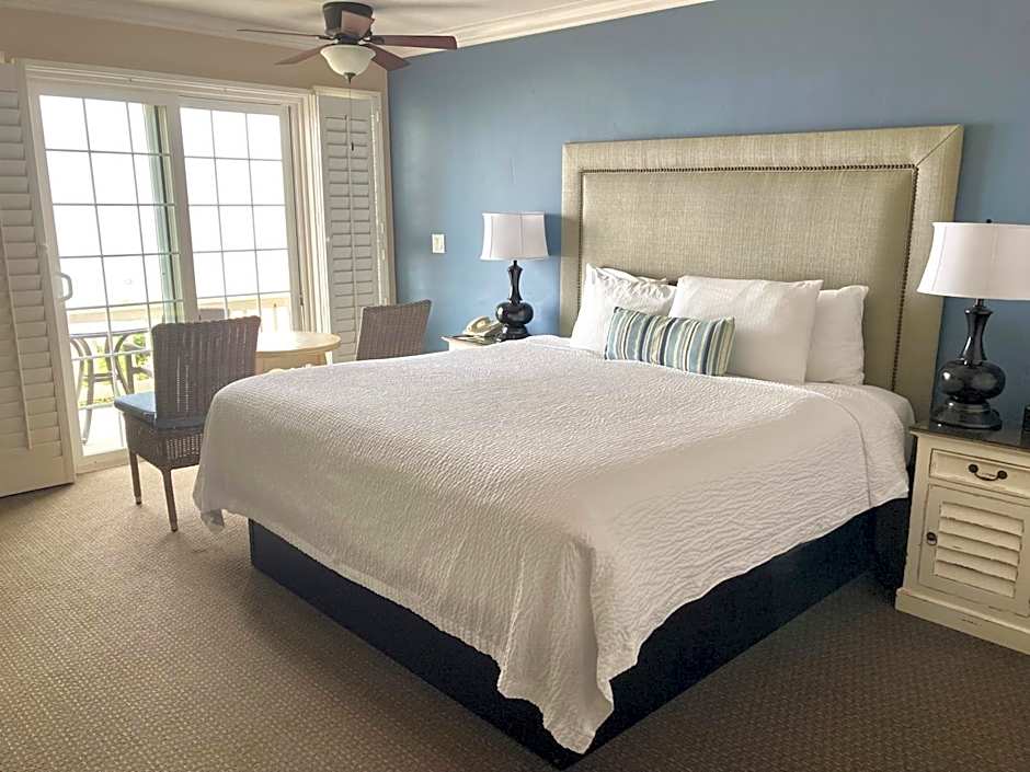 Sand Pebbles Inn