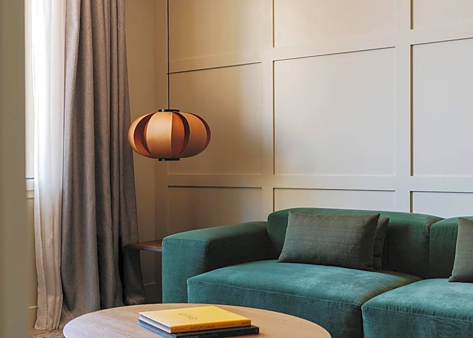 Gallery Hotel