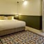 VALOLA Boutique Rooms